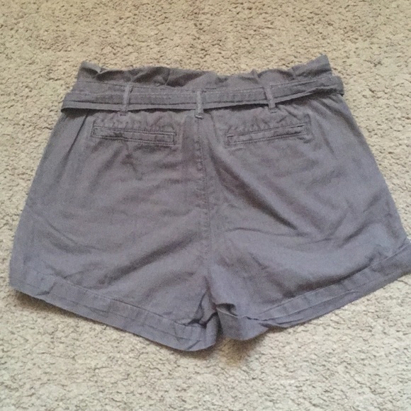 Banana Republic Linen shorts - Picture 5 of 8
